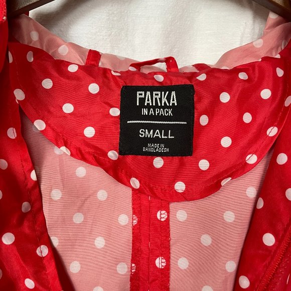 Adorable Polka Dot Rain Coat that folds into a pouch! K-way Style! - Picture 5 of 5